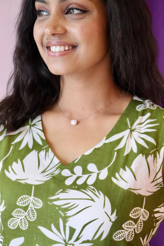 Green Tropical Leaf Print Sleeveless Midi Dress